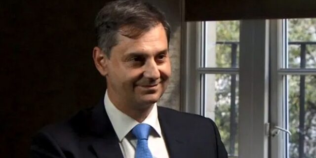 Μεγάλη “έκπληξη”: Οι δημοσιογράφοι (αλλού…) κοντράρουν τους υπουργούς