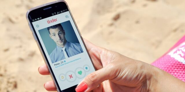 Η Gen Z ανάγκασε το Tinder να αλλάξει τακτική