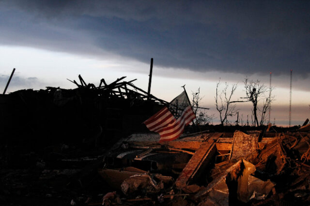 ΗΠΑ: Ανεμοστρόβιλος σάρωσε το Μισισίπι – Καταστροφές σε κτήρια και σπίτια