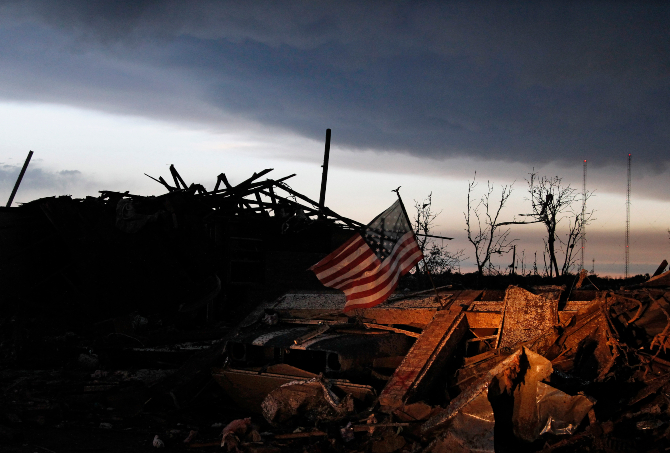 ΗΠΑ: Ανεμοστρόβιλος σάρωσε το Μισισίπι – Καταστροφές σε κτήρια και σπίτια