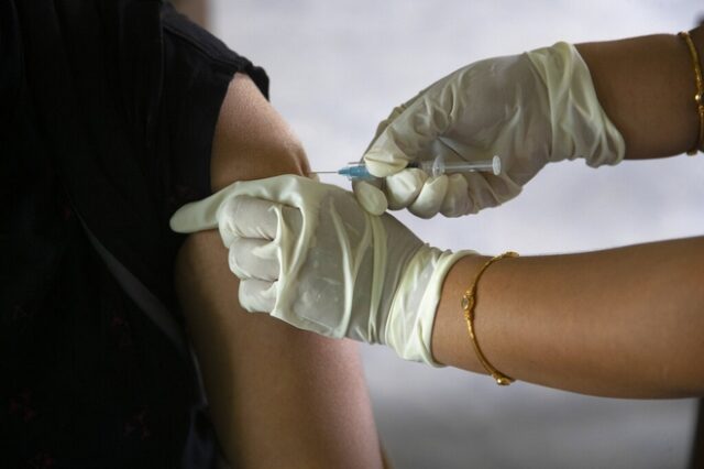 Εμβόλιο Κορονοϊού: Μέσα στην εβδομάδα ανοίγει η πλατφόρμα για τους 25-29 σε Pfizer και Moderna