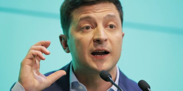 Ουκρανία: Ο Ζελένσκι καλεί τη Δύση “να μην προκαλεί πανικό” γιατί βλάπτει την ουκρανική οικονομία