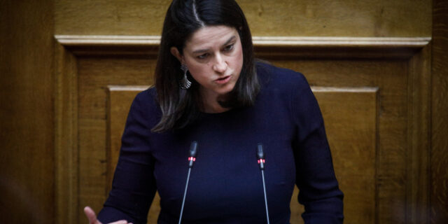 Πανελλήνιες 2021: Γραμμές πληροφοριών και ψυχολογικής υποστήριξης για τους υποψήφιους