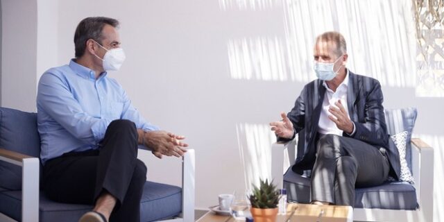 Αστυπάλαια: Ο Μητσοτάκης συναντήθηκε με το διευθύνοντα σύμβουλο του ομίλου Volkswagen