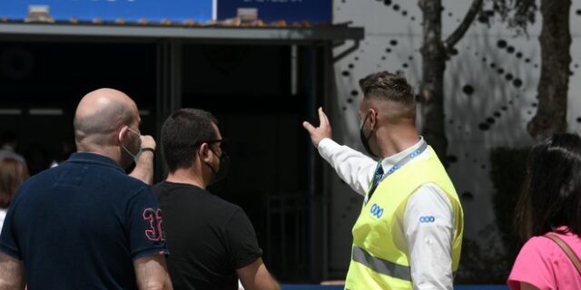 Προνόμια με νόμο στους εμβολιασμένους και υποχρεωτικότητα: Τι σκέφτεται ο Μητσοτάκης 