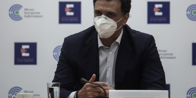 Κικίλιας: Μήνυμα αναγκαιότητας του εμβολιασμού από τα Χανιά