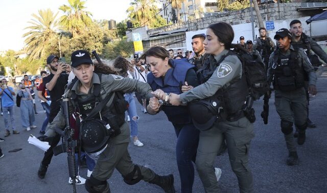 Ισραήλ: Η Ένωση Ανταποκριτών Ξένου Τύπου καταδικάζει την προσαγωγή της Τζιβάρα Μπουντέιρι