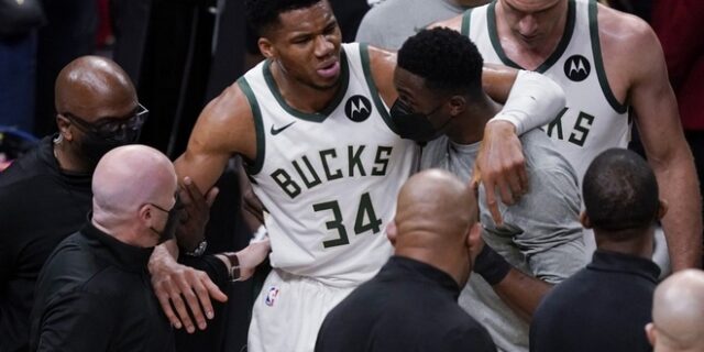 Γλίτωσε τα χειρότερα ο Γιάννης Αντετοκούνμπο, άγνωστο το διάστημα που θα μείνει εκτός δράσης