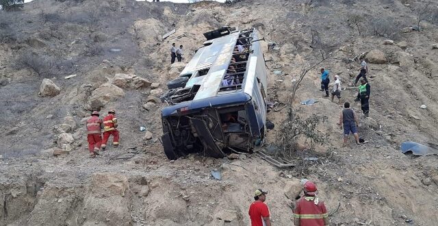 Τραγωδία στο Περού: Λεωφορείο έπεσε σε χαράδρα – Τουλάχιστον 27 οι νεκροί