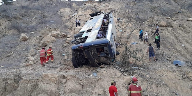 Τραγωδία στο Περού: Λεωφορείο έπεσε σε χαράδρα – Τουλάχιστον 27 οι νεκροί