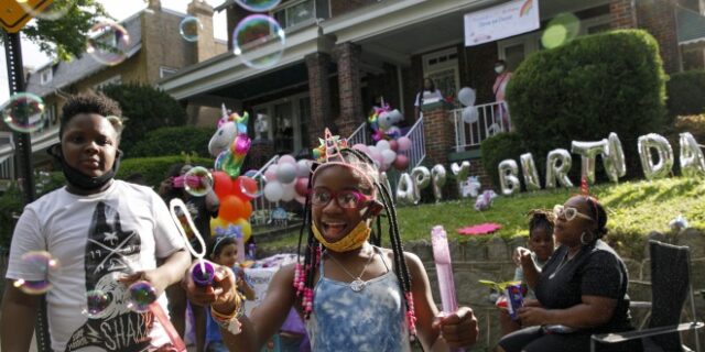 “Βόμβα” εξάπλωσης κορονοϊού τα παιδικά πάρτι