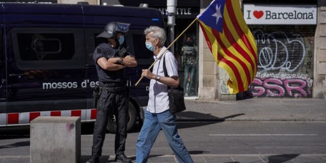 Ισπανία: Οι μισοί έχουν λάβει τουλάχιστον μία δόση εμβολίου – Καταργείται η μάσκα σε εξωτερικούς χώρους