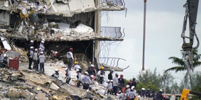 Κατάρρευση πολυκατοικίας στη Φλόριντα: Τέλος της επιχείρησης στα συντρίμμια- Στους 97 οι νεκροί