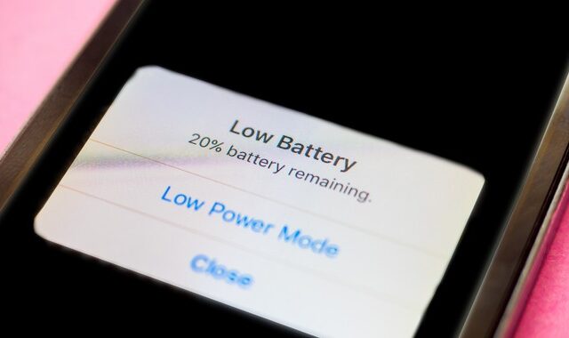 Γιατί εξαφανίστηκε η μπαταρία από τα iPhone
