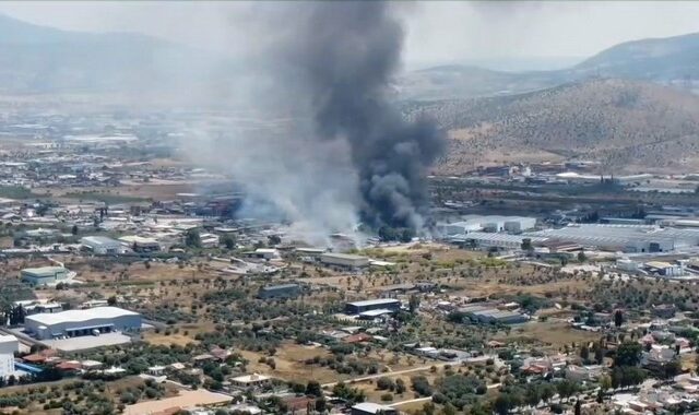 Φωτιά σε βυτιοφόρο με προπάνιο στα Νεόκτιστα Ασπροπύργου-Εκκενώνεται η περιοχή