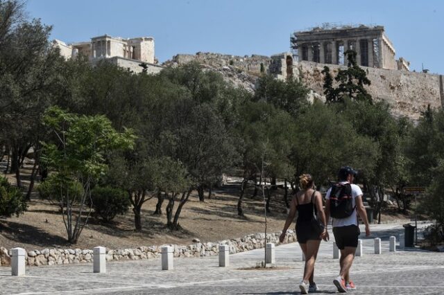 Κορονοϊός: 590 νέα κρούσματα σήμερα στην Αττική