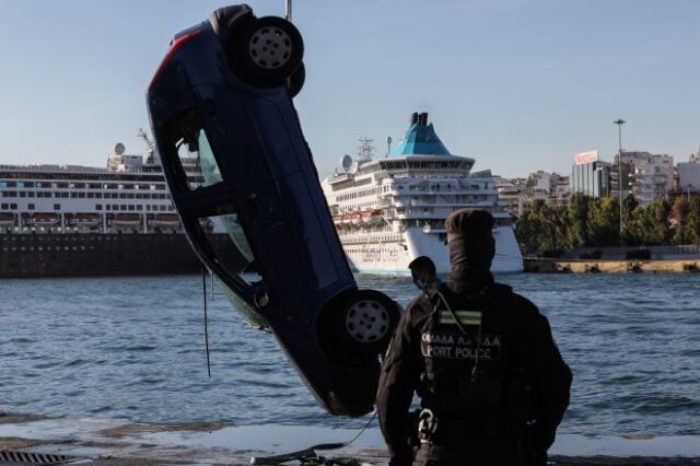 Πειραιάς: Αυτοκίνητο έπεσε στη θάλασσα – Νεκρός ανασύρθηκε ο οδηγός