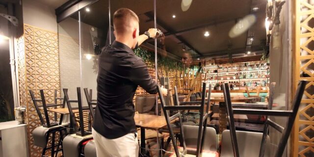 Τα προνόμια εμβολιασμένων θα περιμένουν, η μουσική επιστρέφει στα μπαρ