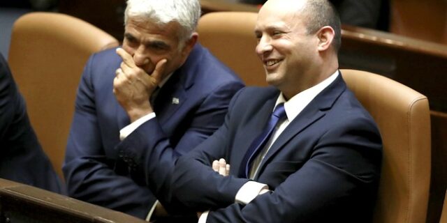Ισραήλ: Πήρε ψήφο εμπιστοσύνης ο Μπένετ, τέλος εποχής για Νετανιάχου