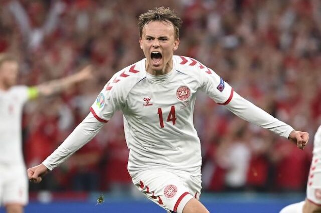 Euro 2020: Ανατροπή από τη Δανία – Νίκησε τη Ρωσία και πέρασε στους 16