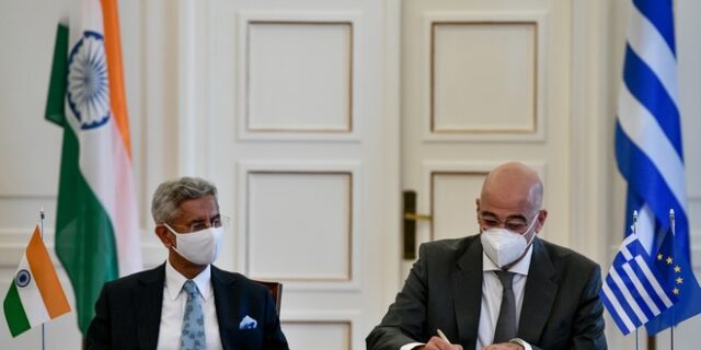 Διεθνής Ηλιακή Συμμαχία: Υπέγραψε τη συμφωνία πλαίσιο ο Ν. Δένδιας