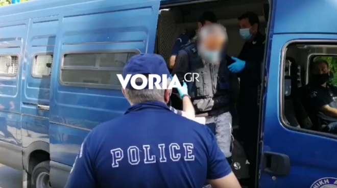 Επίθεση με τσεκούρι στην Κοζάνη: Διακόπηκε η δίκη, αποδοκιμασίες κατά του 45χρονου