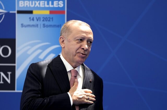 Ο Ερντογάν έκανε λόγο για “αναβίωση διαύλων διαλόγου με την Ελλάδα”