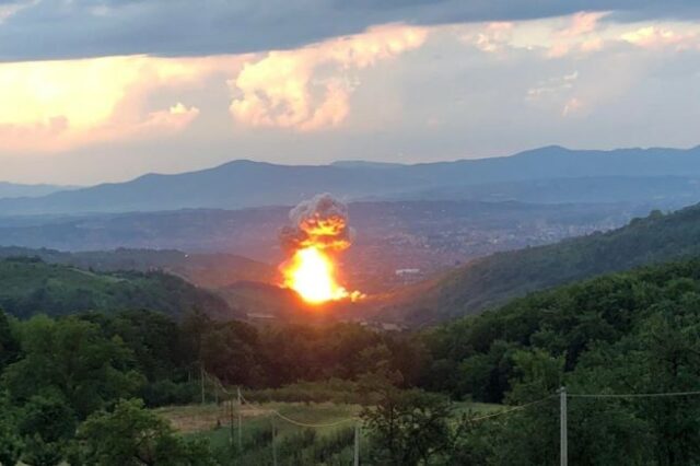 Σερβία: Τρεις εργαζόμενοι τραυματίες από ισχυρή έκρηξη σε εργοστάσιο πυρομαχικών