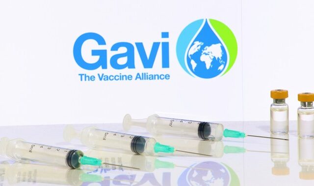 Η GAVI ενέκρινε ποσό 775 εκατ. δολαρίων για τη διανομή εμβολίων