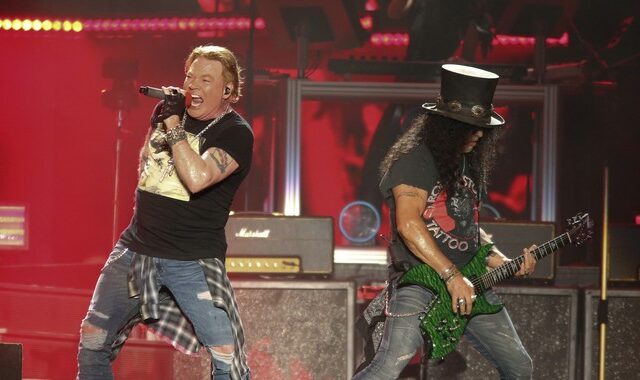 Οι Guns N’ Roses ξαναβγαίνουν στους δρόμους πιο νηφάλιοι από ποτέ