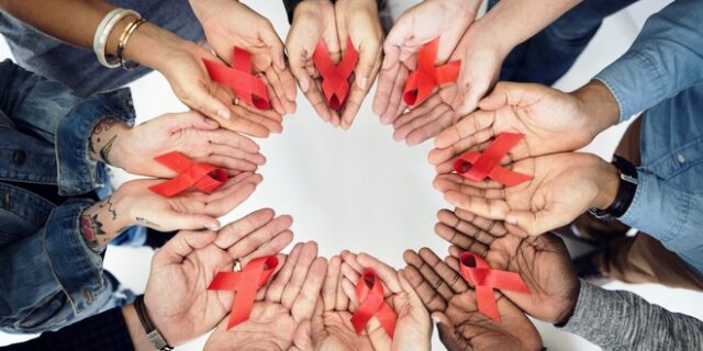 AIDS: Μείωση των θανάτων – Παγκόσμια προσπάθεια για να εξαλειφθεί έως το 2030