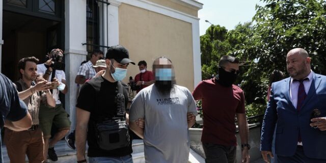 Μονή Πετράκη: Προφυλακιστέος ο παπάς με το καυστικό υγρό