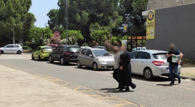 Αγρίνιο: Νέα στοιχεία για τον ιερέα με το “κοινόβιο” που κατηγορείται για βιασμό ανήλικης
