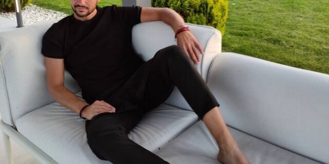 Survivor- Καλλίδης για αποχώρηση Τριαντάφυλλου: “Φήμες λένε ότι γαντζώθηκε σε φοίνικα”