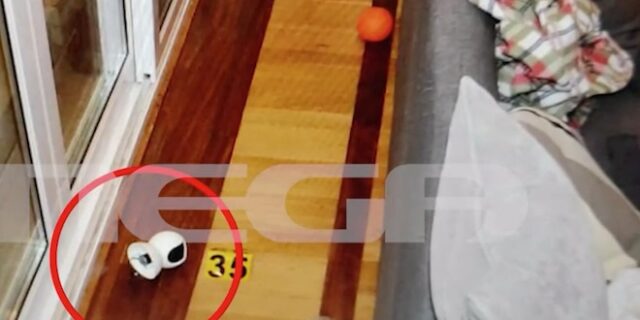 Γλυκά Νερά: Φωτογραφία ντοκουμέντο – Ξήλωσε και πέταξε την κάμερα που τον κατέγραφε στο σαλόνι