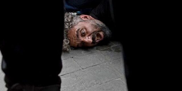 Τουρκία: Φωτορεπόρτερ κατήγγειλε ότι αστυνομικοί επιχείρησαν να τον σκοτώσουν