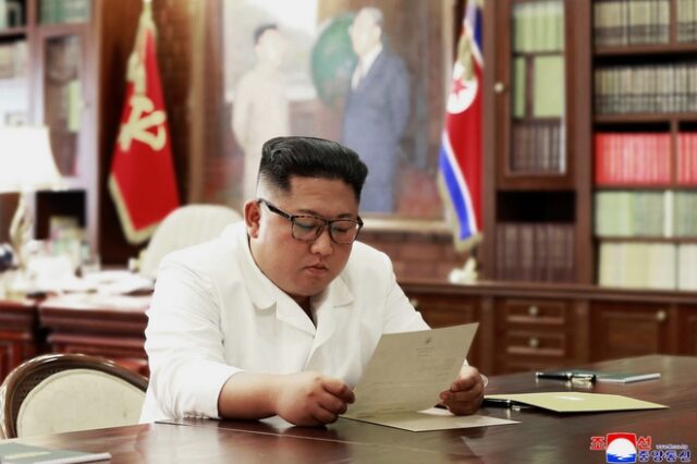 Βόρεια Κορέα: Δεν συγκινείται ο Κιμ Γιονγκ Ουν από το άνοιγμα των ΗΠΑ