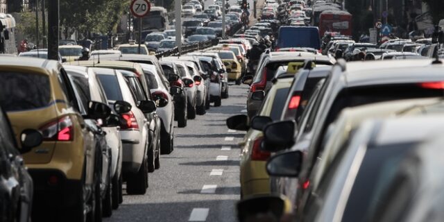Κίνηση στους δρόμους: Ποιες περιοχές είναι στα “κόκκινα”