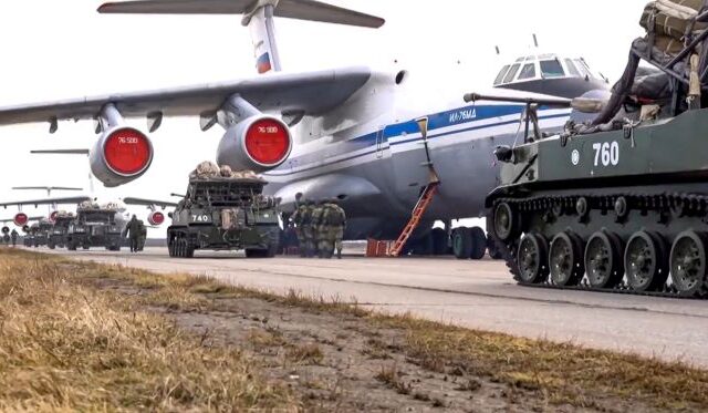 Ρωσία: Η Μόσχα δοκίμασε την ετοιμότητα των αντιαεροπορικών της συστημάτων στην Κριμαία