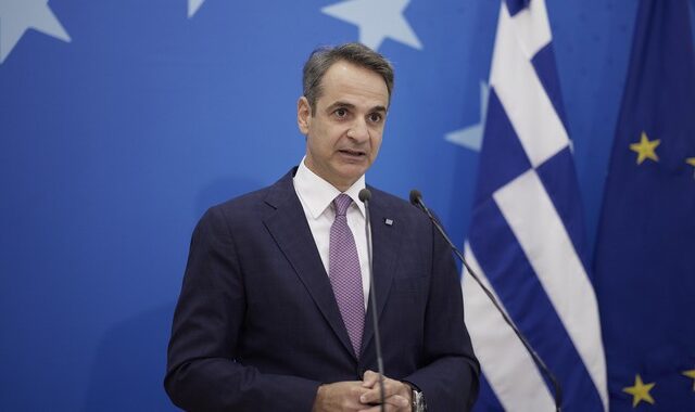 Μητσοτάκης: Όχι νέα μέτρα για τη μετάλλαξη Δέλτα λόγω τουρισμού