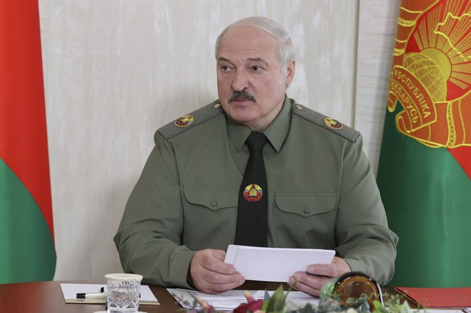 Λευκορωσία: Η αντιπολίτευση κατηγορεί τον πρόεδρο Λουκασένκο για “εσχάτη προδοσία”