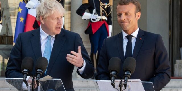 Μακρόν προς Τζόνσον: “Κράτα τον λόγο σου στη συμφωνία του Brexit”