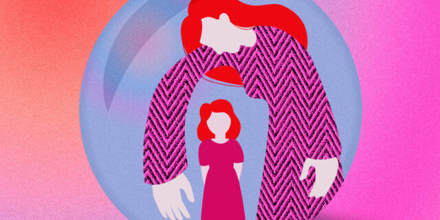 Άκου Μάνα: Υπερπροστατευτική μαμά στα 2, στα 12, στα 30. Αυτή η μάστιγα