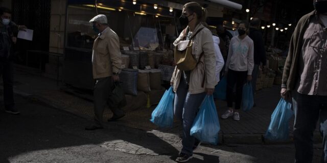 Έλεγχο των τιμών και τιθάσευση των ανατιμήσεων ζητάει η ΓΣΕΒΕΕ