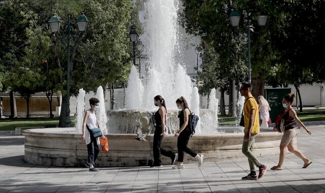 Άρση μέτρων: Μάσκες τέλος από σήμερα – Τι αλλάζει από Δευτέρα