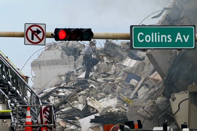 Μαϊάμι: Στους τέσσερις οι νεκροί από την κατάρρευση κτιρίου – Δεκάδες αγνοούμενοι