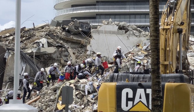 ΗΠΑ: “Σάπιο” το κτίριο που κατέρρευσε στο Μαϊάμι – Αγωνία για τους 159 αγνοούμενους