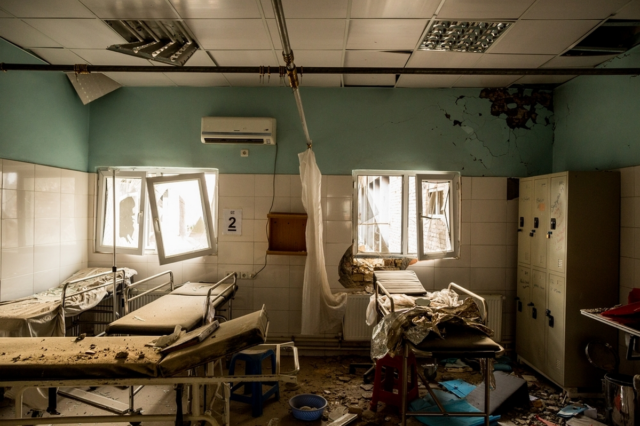 Οι Έλληνες που χειρουργούν ανάμεσα σε βόμβες
