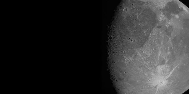 NASA: Οι πρώτες κοντινές φωτογραφίες του μεγάλου δορυφόρου Γανυμήδη του Δία