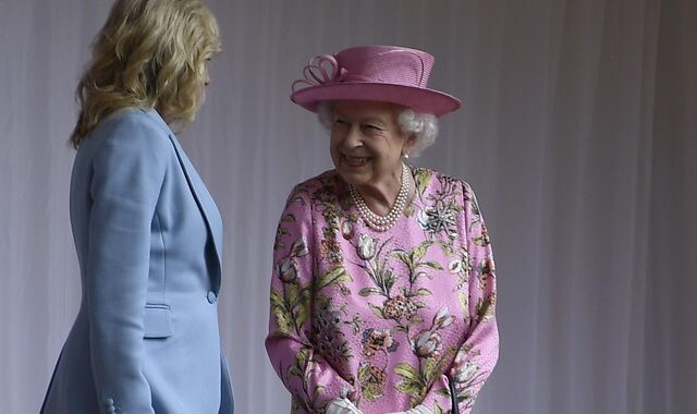 Βασίλισσα Ελισάβετ: Πώς προκύπτει ο ετήσιος μισθός των 100 εκατομμυρίων ευρώ